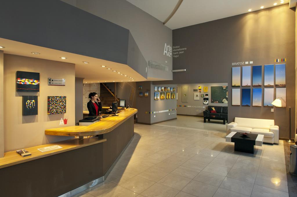 Hotel Piren Puerto Madryn Exteriör bild